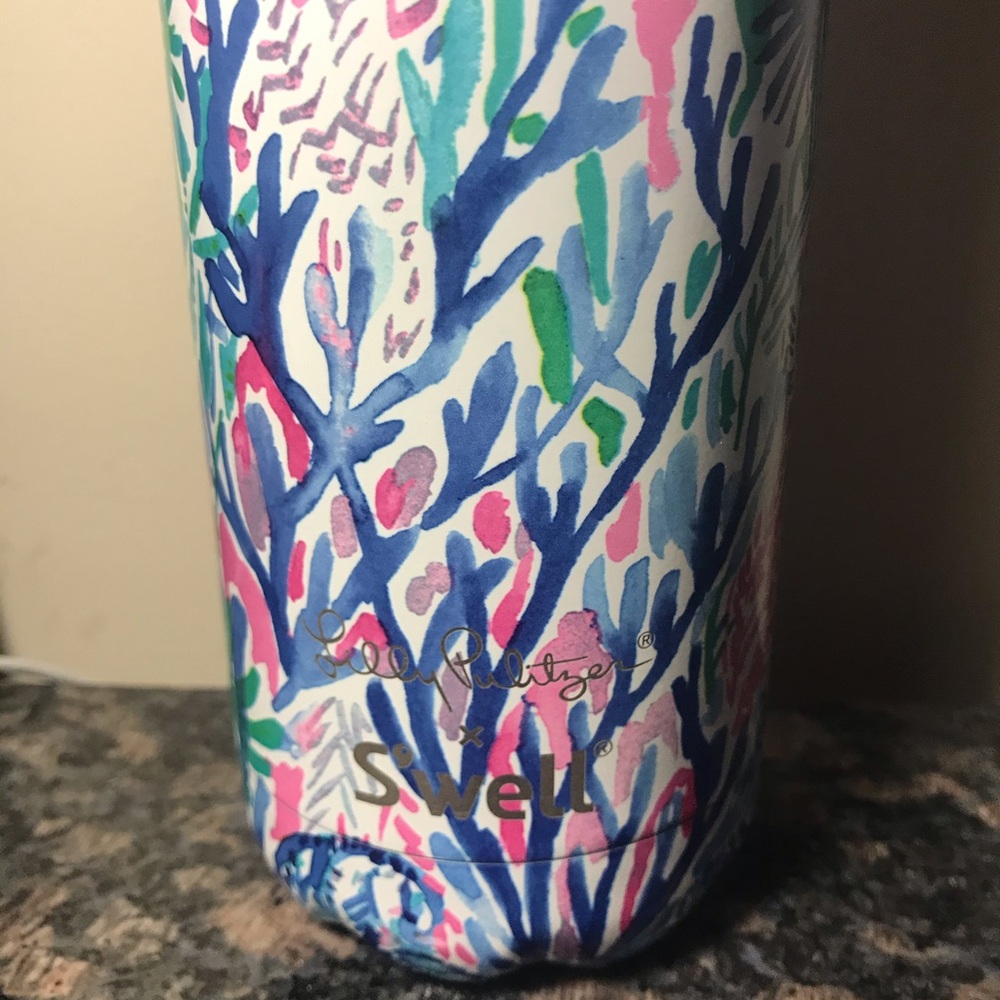 S’well x Lilly Pulitzer 25 oz water bottle